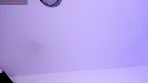 OLIVIA online show from January 2025 01:06:01 AM