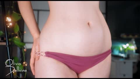 Snapshot of oliviadellvine chatting on January 2025 04:02:01 AM Olivia online show from January 2025 04:02:01 AM