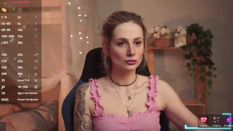 Snapshot of oliviamcclean chatting on September 2025 12:32:01 AM Liv online show from September 2025 12:32:01 AM