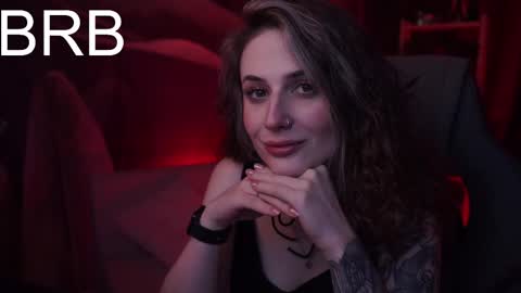 Snapshot of oliviamcclean chatting on November 2025 11:15:01 PM Liv online show from November 2025 11:15:01 PM