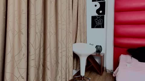 OliviaMonroe online show from November 2025 04:56:01 AM