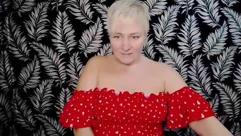 Snapshot of oliviaoskar_ chatting on December 2024 01:43:02 PM Kelly online show from December 2024 01:43:02 PM