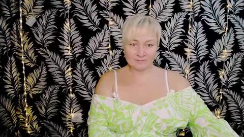 Snapshot of oliviaoskar_ chatting on January 2025 12:16:02 PM Kelly online show from January 2025 12:16:02 PM