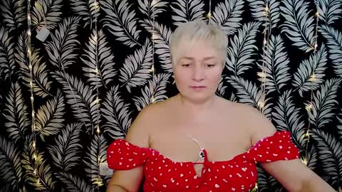 Snapshot of oliviaoskar_ chatting on January 2025 12:01:02 PM Kelly online show from January 2025 12:01:02 PM