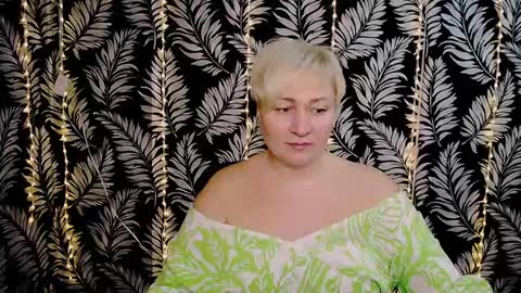 Snapshot of oliviaoskar_ chatting on March 2025 12:23:01 PM Kelly online show from March 2025 12:23:01 PM