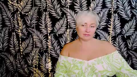 Snapshot of oliviaoskar_ chatting on October 2025 11:32:02 AM Kelly online show from October 2025 11:32:02 AM