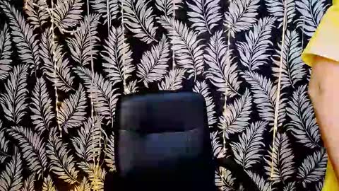 Snapshot of oliviaoskar_ chatting on November 2025 10:09:01 AM Kelly online show from November 2025 10:09:01 AM