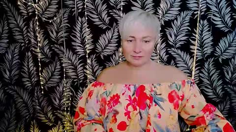 Snapshot of oliviaoskar_ chatting on November 2025 03:45:01 PM Kelly online show from November 2025 03:45:01 PM