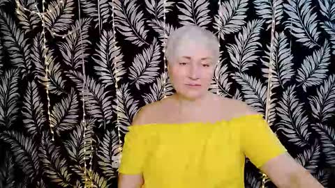 Snapshot of oliviaoskar_ chatting on December 2025 12:03:02 PM Kelly online show from December 2025 12:03:02 PM