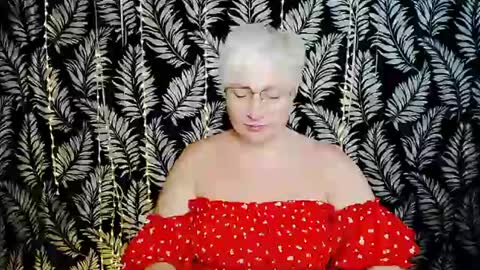 Snapshot of oliviaoskar_ chatting on June 2026 10:17:02 AM Kelly online show from June 2026 10:17:02 AM