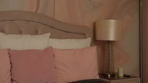 Snapshot of oliviasway chatting on December 2024 10:23:01 PM OliviaSway online show from December 2024 10:23:01 PM