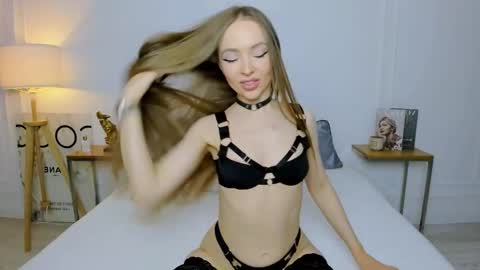 Olivia online show from December 2024 05:37:02 AM