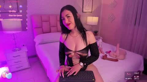 Oliviaa online show from March 2025 12:15:01 PM