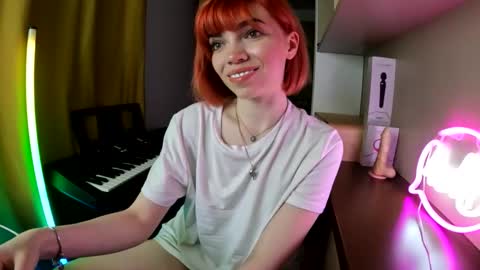 Angelina Lina online show from April 2026 08:37:02 PM