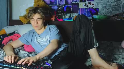 Snapshot of ololkd chatting on January 2025 08:40:01 PM Tony online show from January 2025 08:40:01 PM