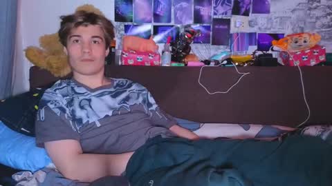 Snapshot of ololkd chatting on February 2025 08:09:02 PM Tony online show from February 2025 08:09:02 PM