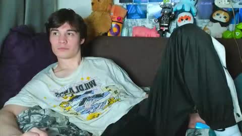 Snapshot of ololkd chatting on October 2025 09:56:01 PM Tony online show from October 2025 09:56:01 PM