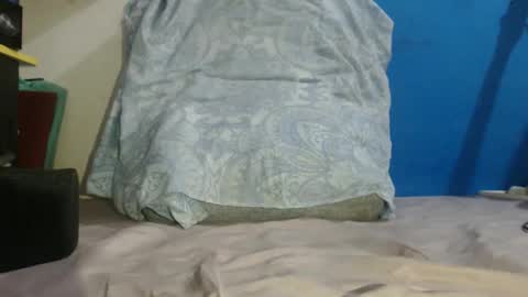 OlySantos online show from March 2025 07:03:02 PM