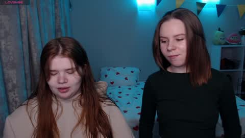 Snapshot of omellyoo chatting on December 2024 12:13:02 PM MellY online show from December 2024 12:13:02 PM