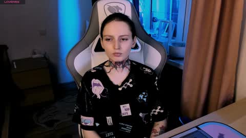 on_yxxx online show from December 2024 07:06:01 PM