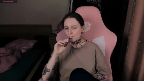 on_yxxx online show from April 2026 08:15:01 PM