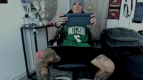     ... online show from October 2025 07:54:01 PM