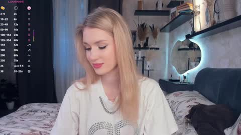 Snapshot of one_1ove chatting on November 2025 07:03:02 AM Ana online show from November 2025 07:03:02 AM