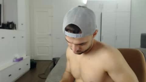 onebestlover online show from April 2026 08:29:02 AM