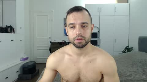 onebestlover online show from April 2026 09:01:01 AM