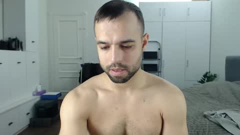 onebestlover online show from April 2026 08:24:01 AM