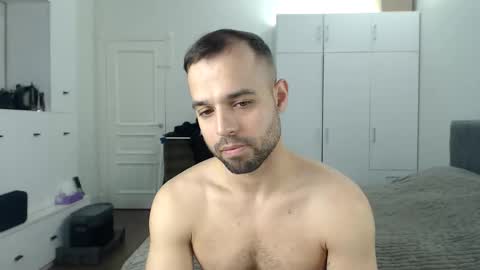 onebestlover online show from April 2026 07:45:01 AM