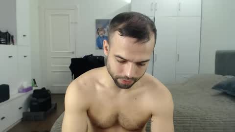 onebestlover online show from May 2026 07:58:01 AM