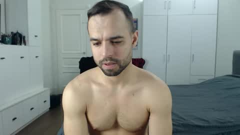 onebestlover online show from May 2026 07:39:01 AM