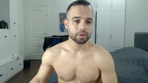 onebestlover online show from May 2026 07:58:02 AM