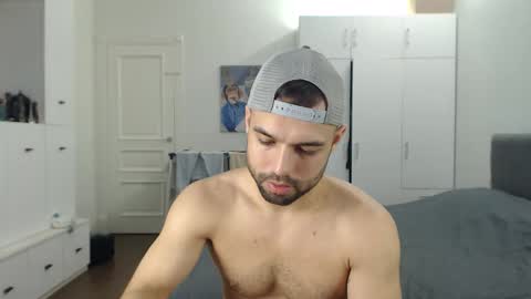 onebestlover online show from May 2026 07:59:02 AM