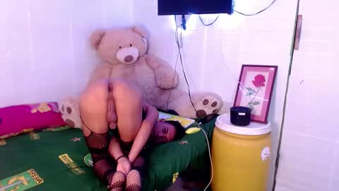 Snapshot of onebigloadxxx chatting on March 2025 04:54:02 AM Wyn Will serve you and be your slave online show from March 2025 04:54:02 AM