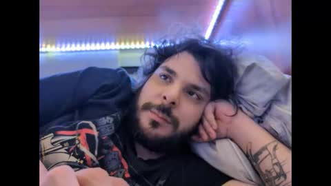 Snapshot of onecrew1 chatting on September 2025 12:17:01 PM onecrew1 online show from September 2025 12:17:01 PM