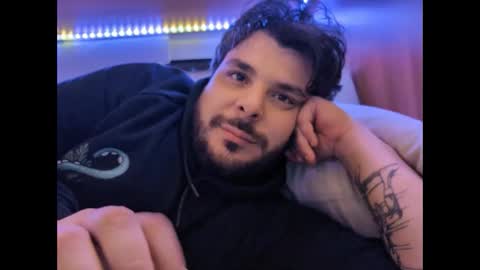 Snapshot of onecrew1 chatting on October 2025 01:52:01 PM onecrew1 online show from October 2025 01:52:01 PM