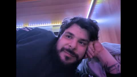 Snapshot of onecrew1 chatting on November 2025 07:01:02 PM onecrew1 online show from November 2025 07:01:02 PM