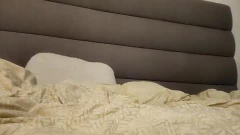 oneeyesnake1843142 online show from September 2025 02:11:01 PM