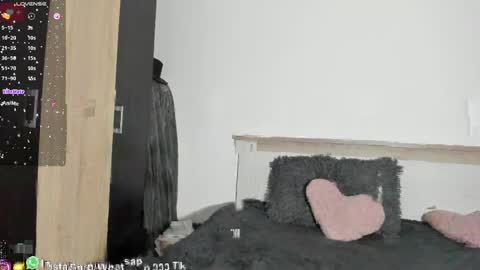 Snapshot of onehotblondee chatting on March 2026 07:34:02 AM woman from your dream online show from March 2026 07:34:02 AM
