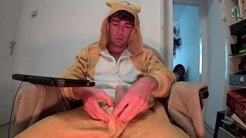 onesieboyx online show from September 2025 10:17:01 AM
