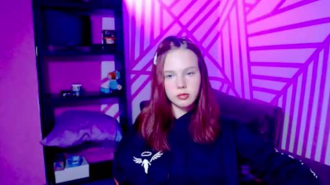 onessandra online show from September 2025 05:11:01 AM