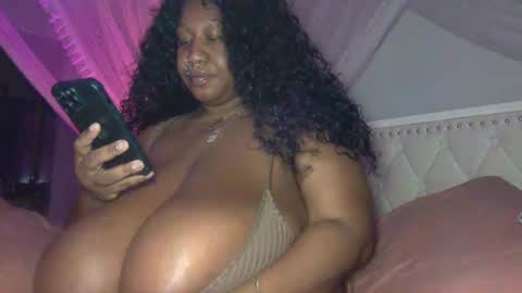 onlineerica online show from November 2025 03:56:01 AM