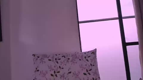 only_sarah1 online show from September 2025 10:57:01 PM