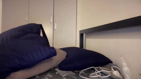 Snapshot of onlyjakee chatting on December 2025 01:04:02 PM Jake online show from December 2025 01:04:02 PM