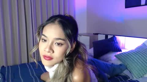 Lily Peach  -   online show from May 2026 08:58:02 PM