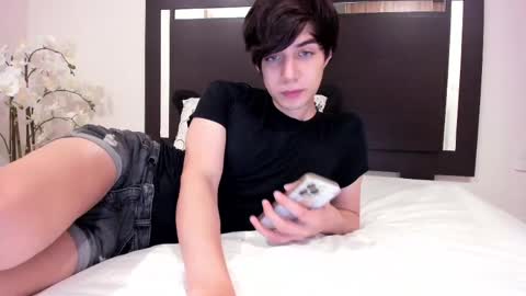 Snapshot of onlysergio chatting on April 2026 05:01:02 AM Sergio online show from April 2026 05:01:02 AM