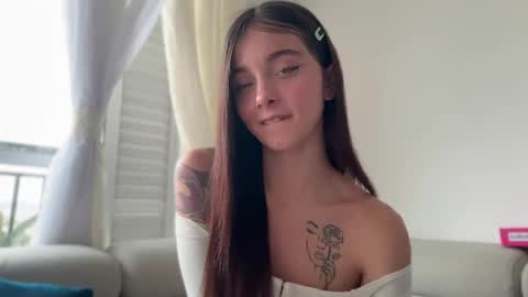 Snapshot of onlysophia chatting on June 2026 10:04:01 PM Sophia online show from June 2026 10:04:01 PM