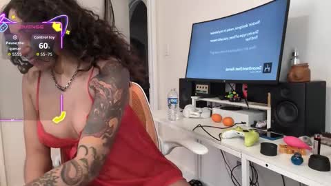 Snapshot of onlystrings chatting on February 2026 11:12:02 PM Duo online show from February 2026 11:12:02 PM